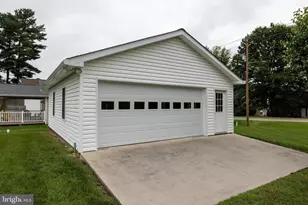 201 1st St, Luray, VA 22835 - Photo 3