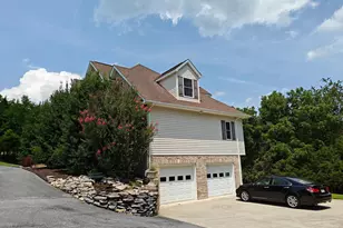 644 Beall Ave, Luray, VA 22835 - Photo 3