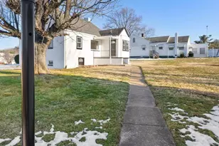 701 S 2nd St, Shenandoah, VA 22849 - Photo 3