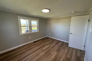 938 Forrest Dr, Stanley, VA 22851 - Photo 9