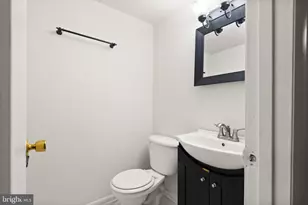 4332 Eileen Ct, Woodbridge, VA 22193 - Photo 13