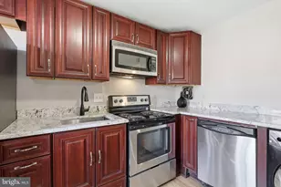 2942 Wetherburn Ct, Woodbridge, VA 22191 - Photo 5