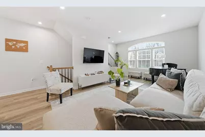 18363 Reaper Hill Court, Triangle, VA 22172 - Photo 5