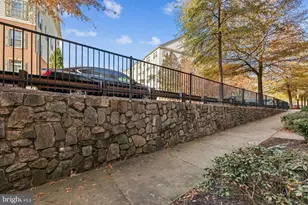 2488 Eastbourne Dr, Woodbridge, VA 22191 - Photo 35