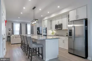 18245 Summit Pointe Dr, Triangle, VA 22172 - Photo 5