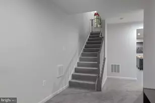 18245 Summit Pointe Dr, Triangle, VA 22172 - Photo 29