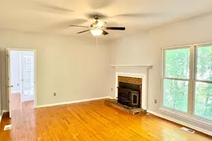 13202 Mountain Ash Ct, Woodbridge, VA 22192 - Photo 9