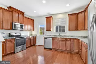 8393 Scotland Loop, Manassas, VA 20109 - Photo 7