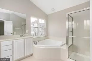 12314 Tanalian Falls Ln, Bristow, VA 20136 - Photo 33