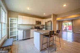 1412 Cottonwood Ct, Woodbridge, VA 22191 - Photo 5