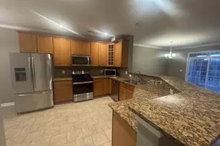 13884 Greendale Dr, Woodbridge, VA 22191 - Photo 3