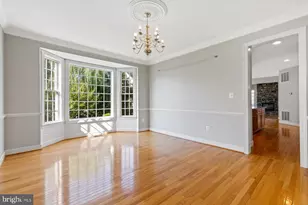 8633 Wales Ct, Gainesville, VA 20155 - Photo 7