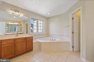 8633 Wales Ct, Gainesville, VA 20155 - Photo 27