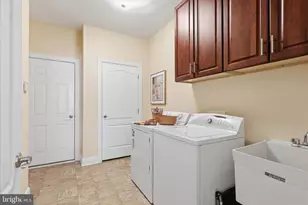 4868 Palmers Ridge Ct, Haymarket, VA 20169 - Photo 17