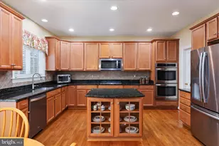 14227 Snickersville Dr, Gainesville, VA 20155 - Photo 9