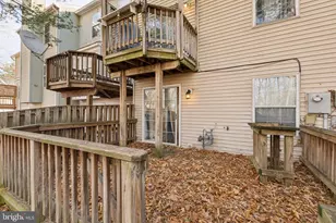 2740 Brier Pond Cir, Woodbridge, VA 22191 - Photo 25