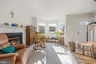 13911 Ruler Ct, Woodbridge, VA 22193 - Photo 7