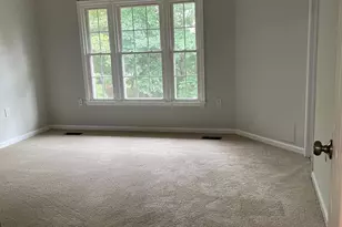 8048 Hilliard Dr, Manassas, VA 20109 - Photo 9