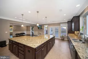 8110 Spruce St, Manassas, VA 20111 - Photo 11