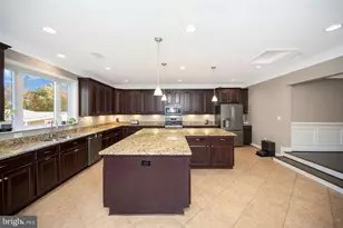 8110 Spruce St, Manassas, VA 20111 - Photo 9