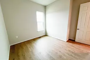 9204 Crestview Rdg Dr, Bristow, VA 20136 - Photo 11