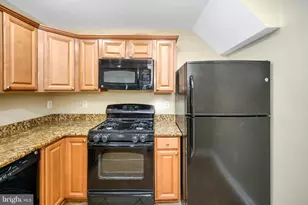 1067 Gardenview Loop, Woodbridge, VA 22191 - Photo 9