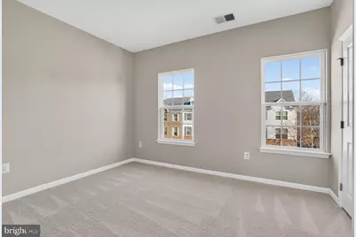 1731 Dorothy Lane, Woodbridge, VA 22191 - Photo 11