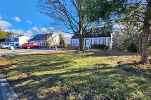 5625 Reardon Ln, Woodbridge, VA 22193 - Photo 5
