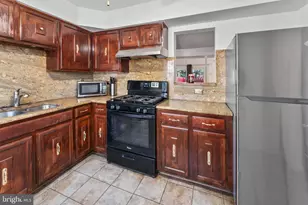 4219 Gibson Ct, Woodbridge, VA 22193 - Photo 7