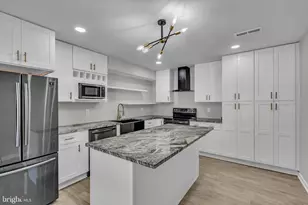 5319 Satterfield Dr, Woodbridge, VA 22193 - Photo 11