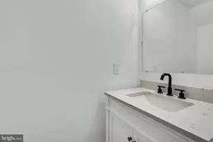 5319 Satterfield Dr, Woodbridge, VA 22193 - Photo 15