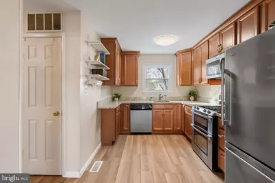 5606 Roundtree Drive, Woodbridge, VA 22193 - Photo 9