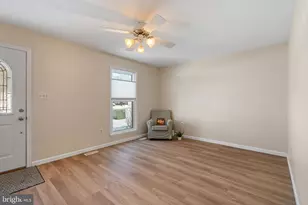 5606 Roundtree Dr, Woodbridge, VA 22193 - Photo 3