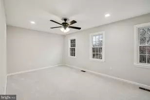 11975 Farrabow Ln, Woodbridge, VA 22192 - Photo 21