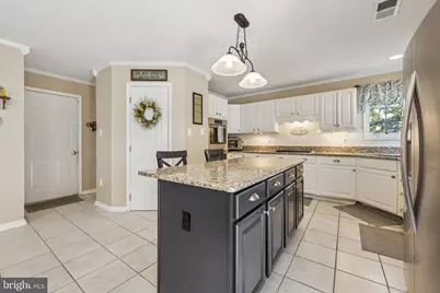 15972 Kensington Place, Dumfries, VA 22025 - Photo 11