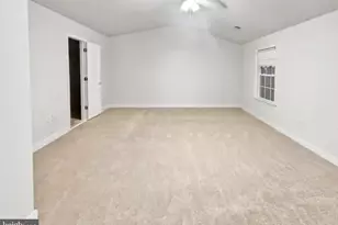 5936 Talmadge Dr, Woodbridge, VA 22193 - Photo 7