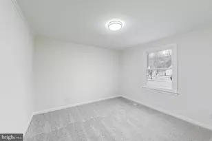 18905 Red Oak Ln, Triangle, VA 22172 - Photo 19