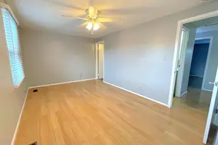 8813 Vicksburg Ct, Manassas, VA 20109 - Photo 17