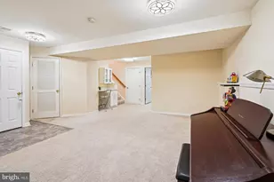 11741 Barrows Ln, Woodbridge, VA 22192 - Photo 29