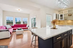 11741 Barrows Ln, Woodbridge, VA 22192 - Photo 9