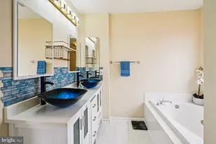 11741 Barrows Ln, Woodbridge, VA 22192 - Photo 21