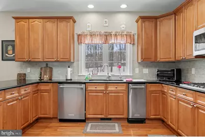 8360 Hickory Hollow Court, Manassas, VA 20112 - Photo 11