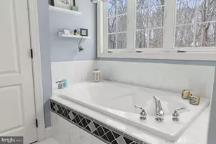 8360 Hickory Hollow Ct, Manassas, VA 20112 - Photo 33