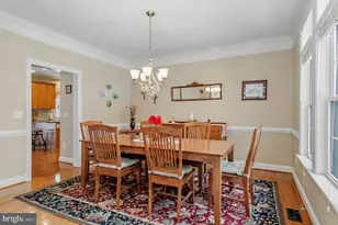 8360 Hickory Hollow Ct, Manassas, VA 20112 - Photo 9