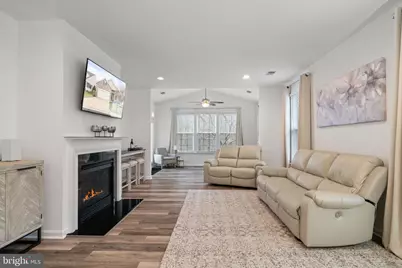 16040 Dancing Leaf Place, Dumfries, VA 22025 - Photo 17