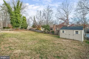 11979 Hedges Run Dr, Woodbridge, VA 22192 - Photo 7