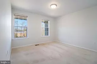 11979 Hedges Run Dr, Woodbridge, VA 22192 - Photo 13