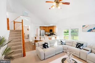 6197 Oaklawn Ln, Woodbridge, VA 22193 - Photo 5