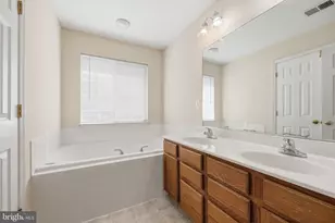 14257 Hunters Run Way, Gainesville, VA 20155 - Photo 11