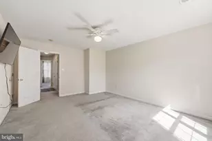 14257 Hunters Run Way, Gainesville, VA 20155 - Photo 17